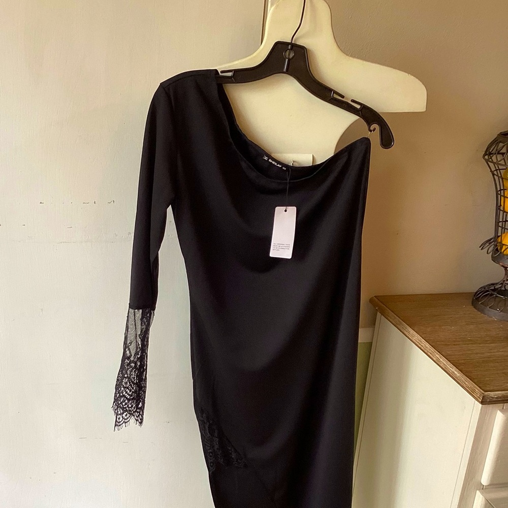 Sheilay One Sleeve Black Dress in Medium size